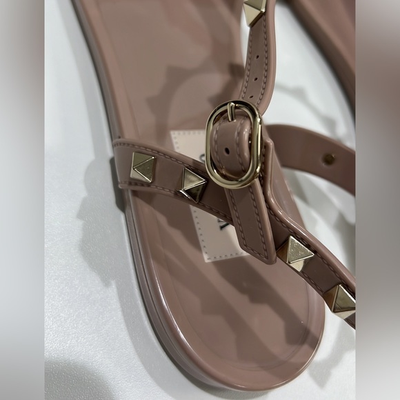 Valentino Nude Rockstud Sandal - Picture 7 of 7